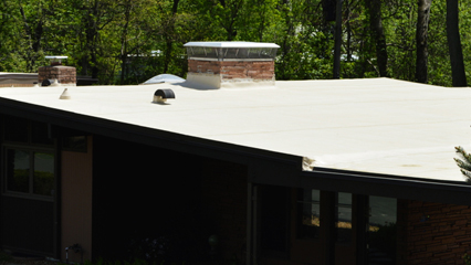 Toiture Impact - House with a TPO roof - TPO membrane